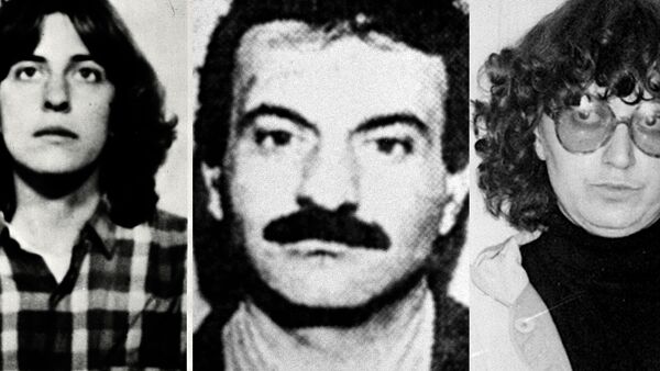 al centro Enzo Calvitti